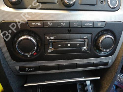 Used Climate control SKODA OCTAVIA II (1Z3) [2004-2013]  6831919