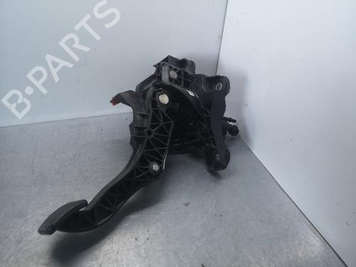 Kløtsj FORD MONDEO V Hatchback (CE) 1.6 TDCi (115 hp) 17467580