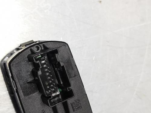 Used Left front window switch OPEL CORSA D (S07) 1.4 (L08, L68) (100 hp) 9573010