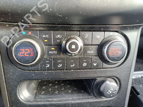 Used Climate control Climate control 37515618 37515618