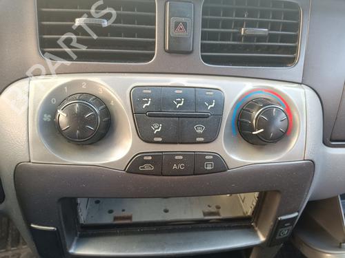 AC-Styringsenhed/Manøvreenhed HYUNDAI TRAJET (FO) 2.0 CRDi (113 hp) 26528788