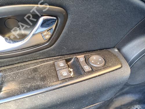 Used Left front window switch Left front window switch RENAULT MEGANE III Hatchback (BZ0/1_, B3_) [2008-2026] 36020273 36020273