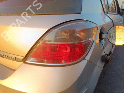 Used Right taillight OPEL ASTRA H (A04) 1.7 CDTI (L48) (100 hp) 15239502