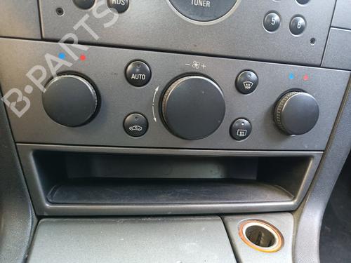 Used Climate control Climate control 38072772 38072772