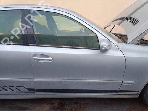 Used Right front door MERCEDES-BENZ E-CLASS (W211) [2002-2009]  31172602