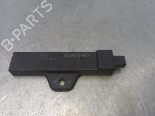 Used Antenna/Base BMW 5 Gran Turismo (F07) 530 d (245 hp) 17451447
