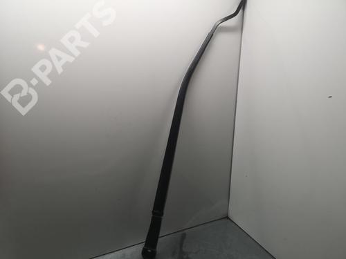 Used Front windshield wiper arm HYUNDAI i20 II (GB, IB) 1.2 (84 hp) 11278964