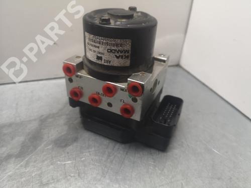 Used ABS pump KIA CARNIVAL I (UP) [1998-2001]  11967093