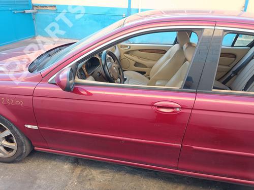 Used Left front door Left front door JAGUAR X-TYPE I (X400) 2.0 D (130 hp) 10373666 10373666