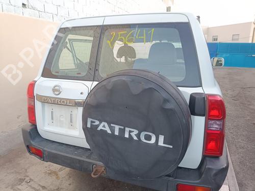 Used Right rear door NISSAN PATROL GR V Wagon (Y61) 3.0 DTi (160 hp) 30713678