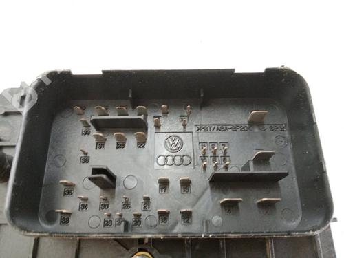 Fuse box VW PASSAT B6 (3C2) 2.0 TDI | BP9976335E1 