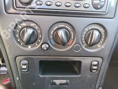 Comando clima Comando clima CITROËN XSARA Break (N2) 1.6 16V (109 hp) 36078831 36078831