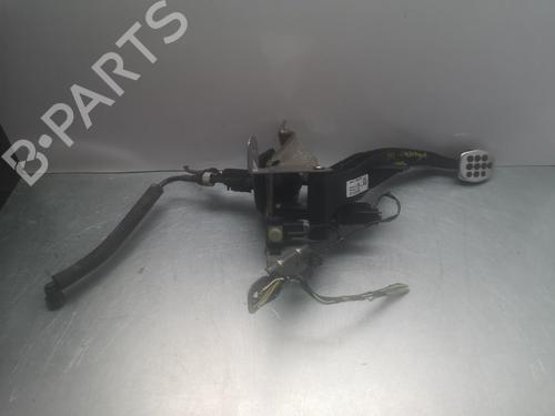 clutch-pedal-ford-kuga-i-2008-2009-2010-2011-2012-36333257 main image