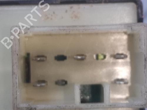 Right front window switch HYUNDAI TRAJET (FO) 2.0 CRDi | BP7845913I26 