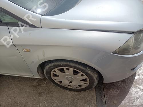 Used Right front fenders Right front fenders SEAT LEON (1P1) [2005-2013] 33890928 33890928