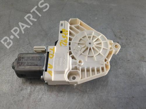 Vindusheismotor høyre bak Vindusheismotor høyre bak 38951872 38951872
