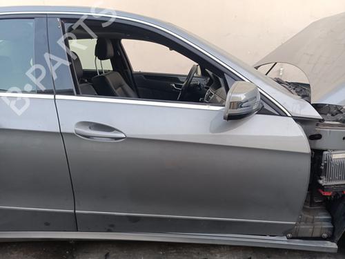 Used Right front door Right front door 38262107 38262107