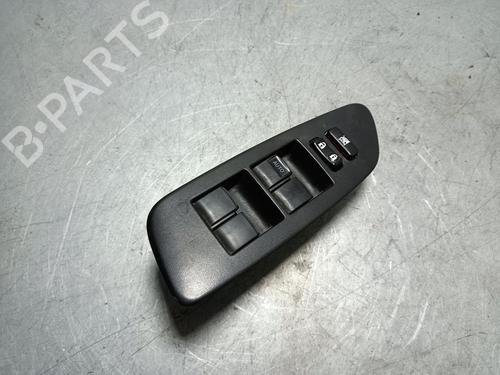 Used Left front window switch TOYOTA AURIS (_E15_) 1.4 D-4D (NDE150_, NDE150R) (90 hp) 31868783