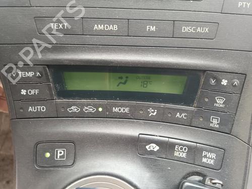 Airco bedieningspaneel TOYOTA PRIUS (_W3_) 1.8 Hybrid (ZVW3_) (99 hp) 21832371