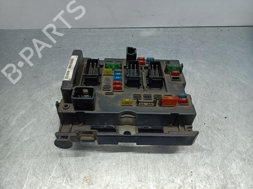 Used Fuse box PEUGEOT 206 CC (2D) 1.6 16V (2DNFUF, 2DNFUR) (109 hp) 19778570