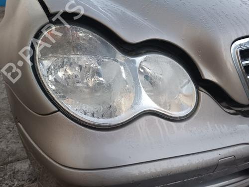 Used Right headlight MERCEDES-BENZ C-CLASS (W203) C 220 CDI (203.008) (150 hp) 21832283