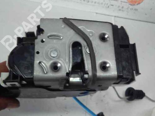 Front left lock MERCEDES-BENZ GLA-CLASS (X156) GLA 220 CDI (156.903) | BP2520143C98 