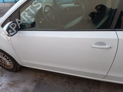 Used Left front door VW UP! (121, 122, BL1, BL2, BL3, 123) 1.0 (75 hp) 31172578
