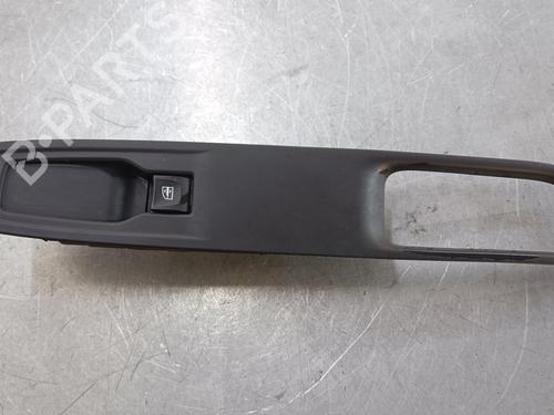 Used Right front window switch RENAULT CLIO IV (BH_) [2012-2021]  10302865