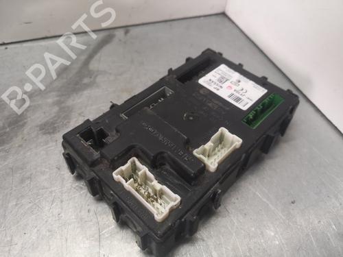 Used Fuse box RENAULT KOLEOS I (HY_) 2.0 dCi 4x4 (HY0K) (150 hp) 13011740