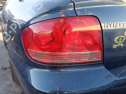 Used Left taillight HYUNDAI SONATA IV (EF) 2.0 16V (131 hp) 25454089