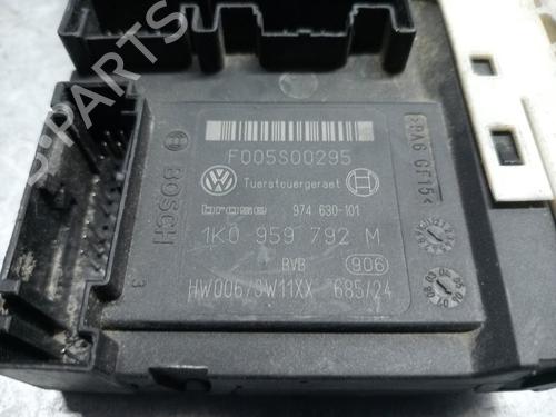 Right front window motor SEAT LEON (1P1)  | BP27694008E20 