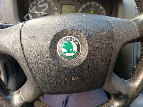 Used Driver airbag SKODA OCTAVIA II (1Z3) 1.9 TDI (105 hp) 11344593