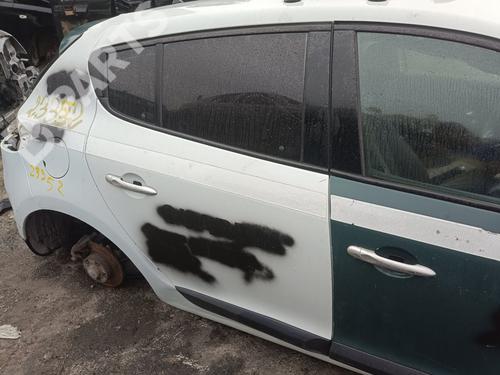 Dør højre bagtil RENAULT MEGANE III Hatchback (BZ0/1_, B3_) 1.9 dCi (BZ0N, BZ0J) (131 hp) 11025789