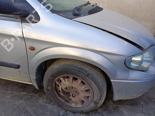 Used Right front fenders CHRYSLER VOYAGER IV (RG, RS) 2.8 CRD (150 hp) 30621723