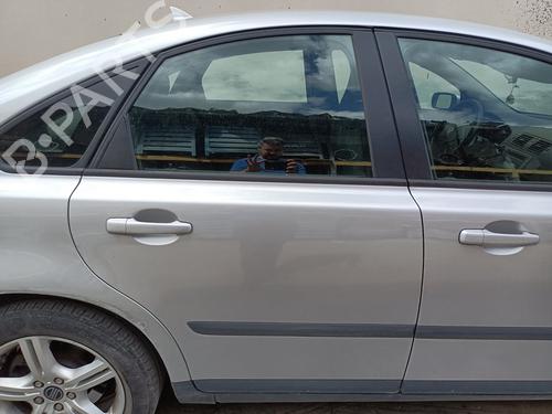 Dør højre bagtil Dør højre bagtil VOLVO S40 I (644) 2.0 T (160 hp) 34702418 34702418