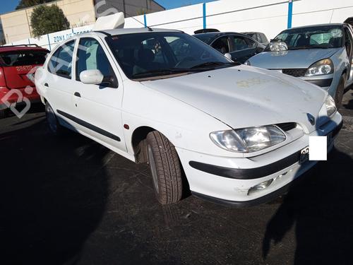 Engine control unit (ECU) RENAULT MEGANE I Classic (LA0/1_)  | BP13451055M57 