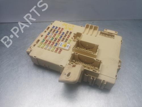 Used Fuse box Fuse box 38091221 38091221