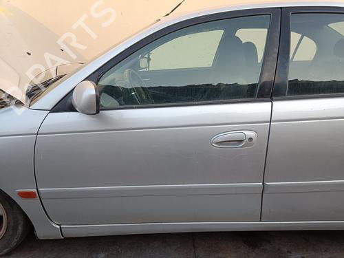 Used Left front door TOYOTA AVENSIS Liftback (_T22_) 1.6 i (AT220_, AT220R) (110 hp) 27440288
