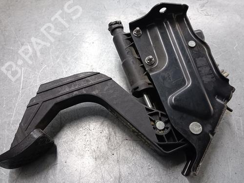 Used Clutch pedal MERCEDES-BENZ SPRINTER 3-t Platform/Chassis (B906) 218 CDI (906.111, 906.113, 906.211, 906.213) (184 hp) 17622276
