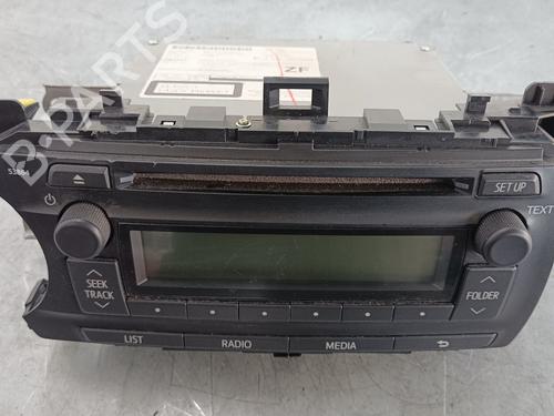 Used Radio TOYOTA YARIS (_P13_) 1.0 (KSP130_, KSP130) (69 hp) 10688172