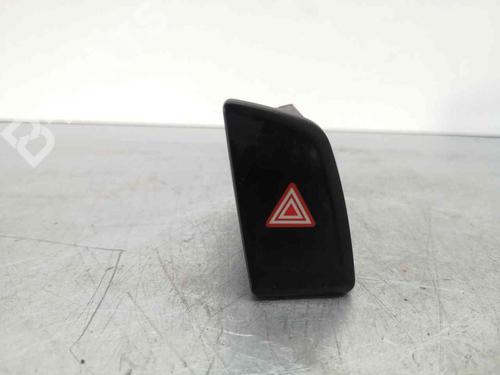 Used Warning switch AUDI Q5 (8RB) 2.0 TDI quattro (170 hp) 7846339