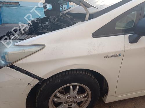 Used Left front fenders TOYOTA PRIUS (_W3_) 1.8 Hybrid (ZVW3_) (99 hp) 31172566