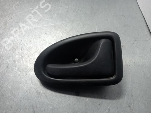 Højre bagtil invendig håndtag RENAULT CLIO II (BB_, CB_) 1.9 D (B/CB0E, BB0J) (64 hp) 31267617
