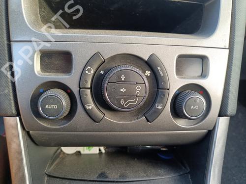 Used Climate control Climate control 37672210 37672210