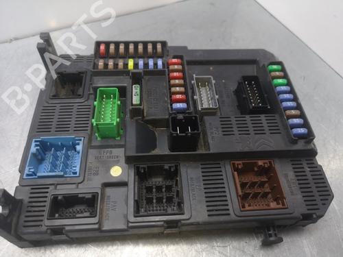 Used Fuse box PEUGEOT 208 I (CA_, CC_) 1.6 HDi (92 hp) 18111378