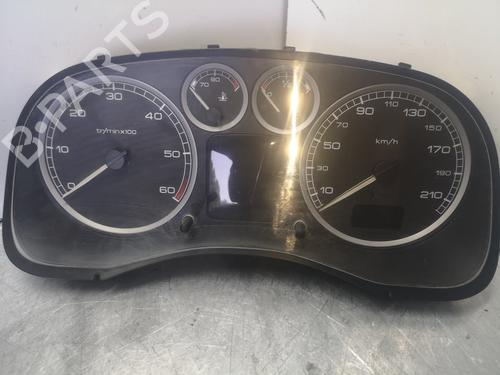 Used Instrument cluster PEUGEOT 307 (3A/C) [2000-2012]  13742413