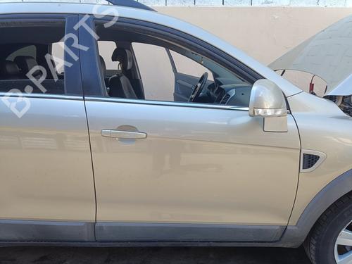 Used Right front door CHEVROLET CAPTIVA (C100, C140) [2006-2025]  26190369