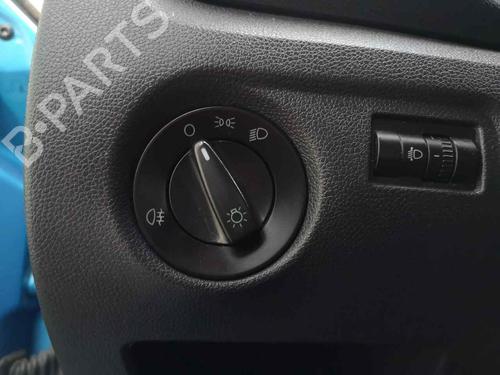 Used Headlight switch SKODA ROOMSTER (5J7) 1.4 TDI (80 hp) 8199791