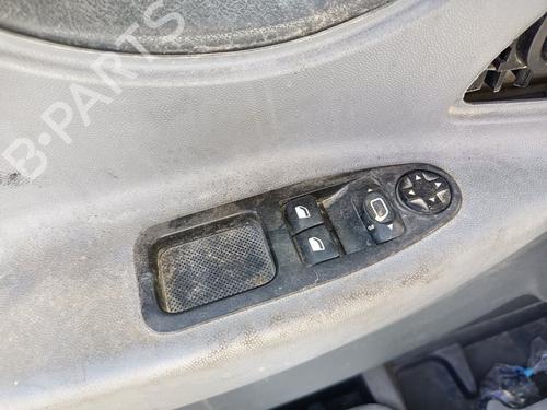 Used Left front window switch Left front window switch PEUGEOT EXPERT Tepee (VF3X_) 2.0 HDi 120 (120 hp) 33327485 33327485