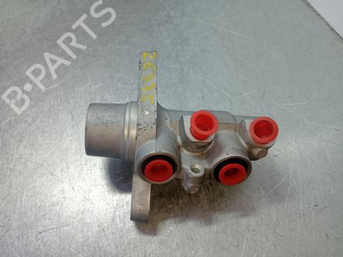 brake-master-cylinder-citroen-c4-picasso-i-mpv-ud_-2006-2007-2008-2009-2010-2011-2012-2013-2014-2015-30386698 main image